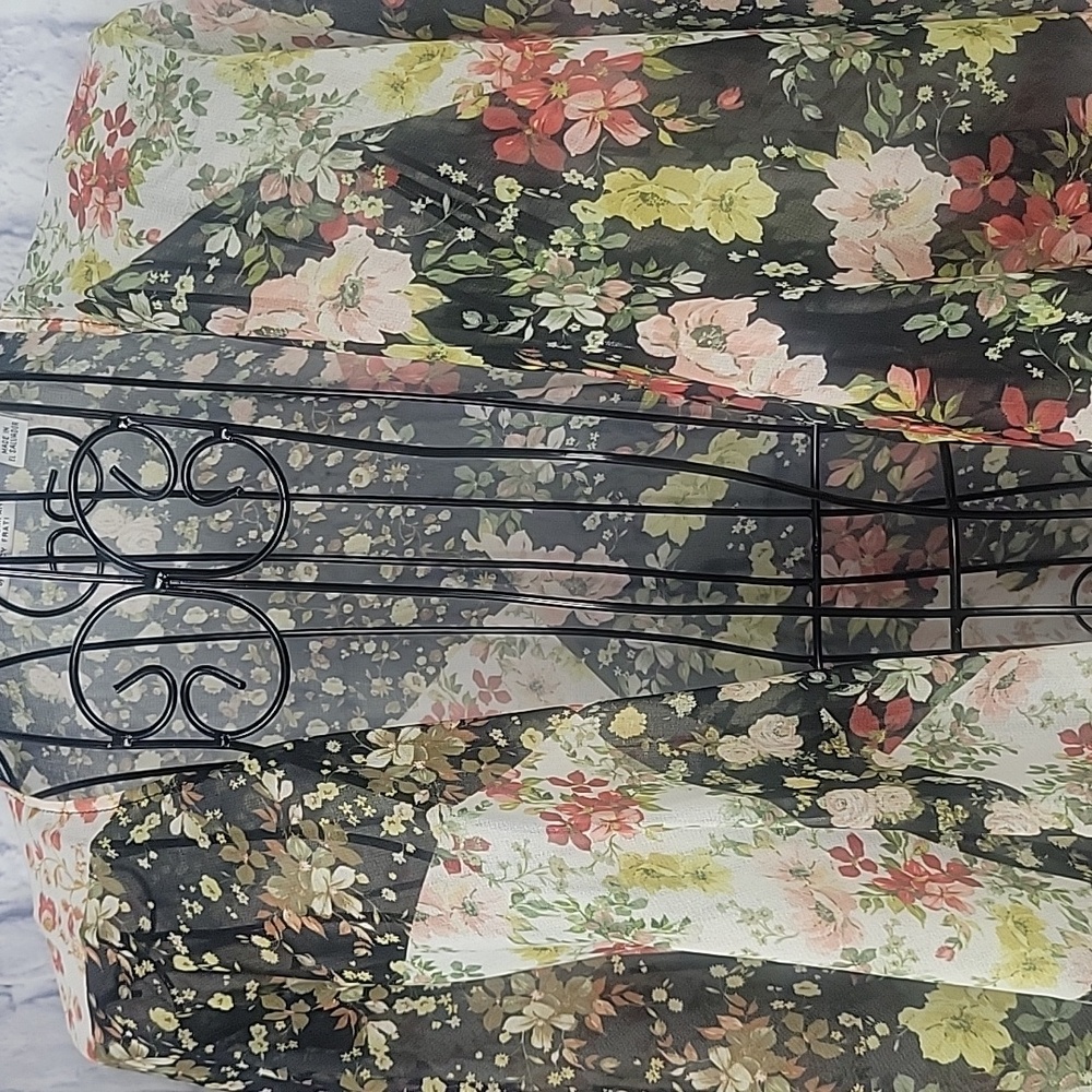 Sweet Pea Floral Long Kimono with Black and Pink Accents NWT - Picture 2 of 9